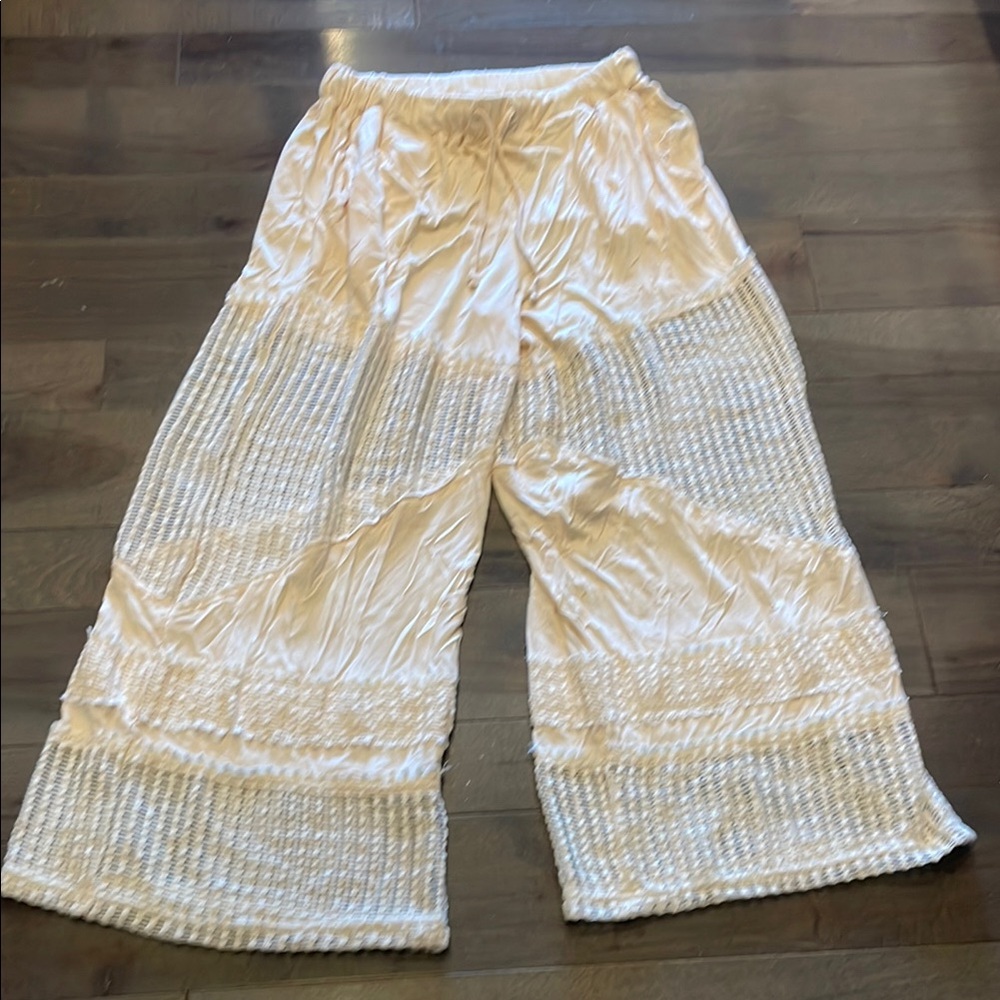 NWOT POL Cream Wide-Leg Pants